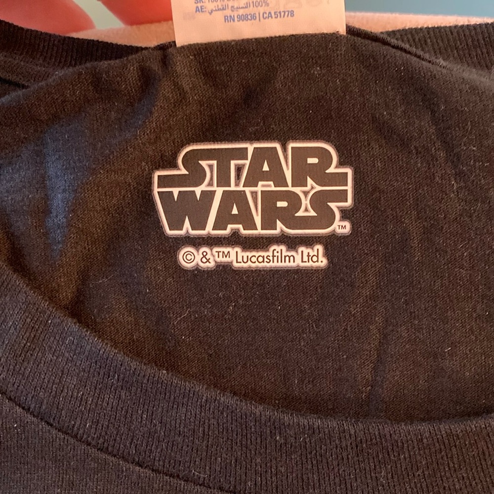 Star Wars Mandalorian Black T-Shirt NWT - Picture 6 of 8